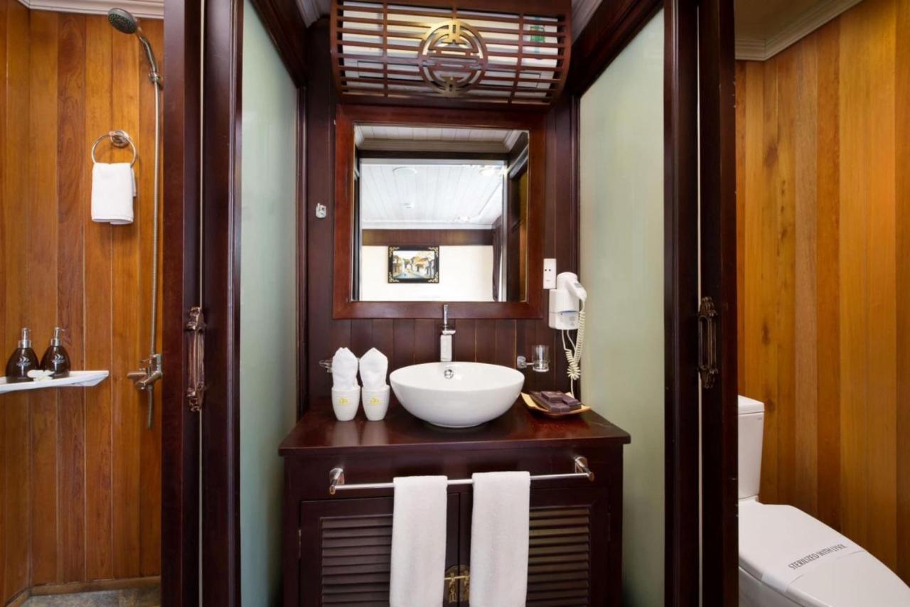 Le Journey Halong Bay Cruises Otel Ha Long Dış mekan fotoğraf